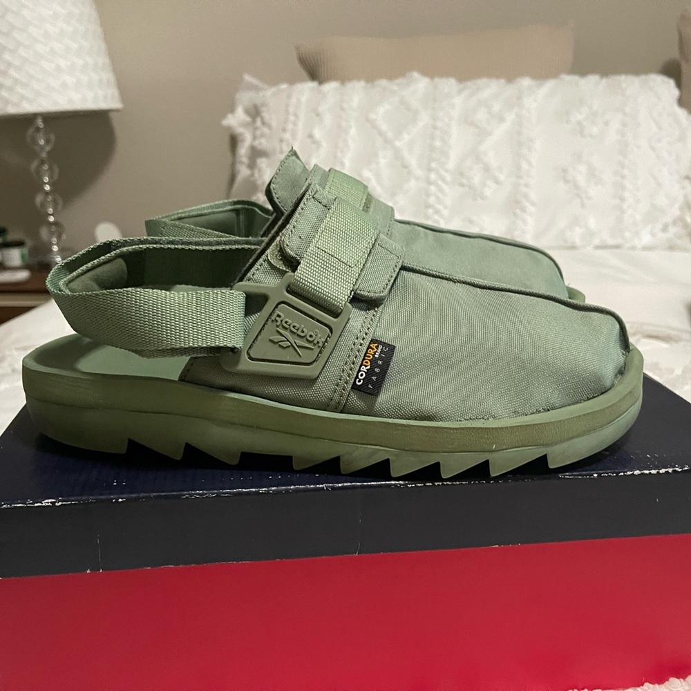 Reebok Beatnik Ashen Green Size 12